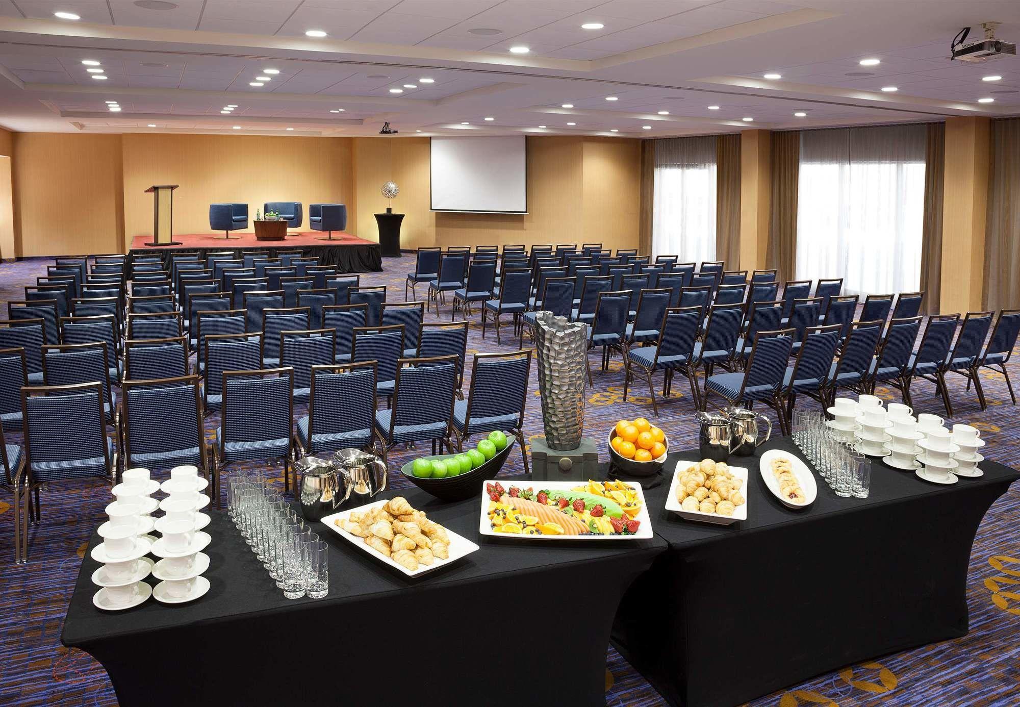 Courtyard By Marriott Toronto Northeast/Markham Exterior photo